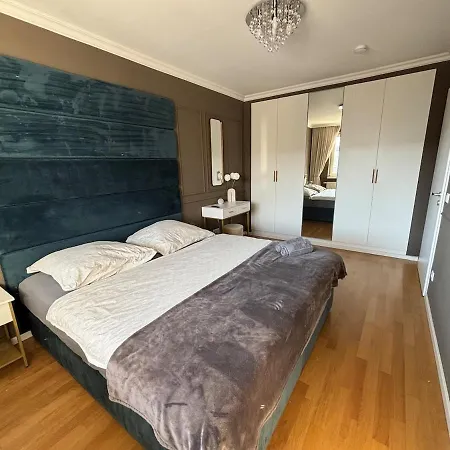Apartment Designerwohnung Mit Balkon Und Wintergarten Berlin