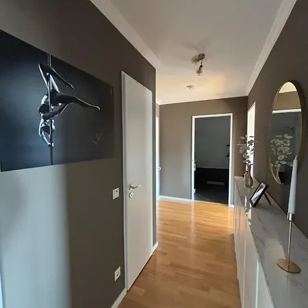 Apartment Designerwohnung Mit Balkon Und Wintergarten Berlin