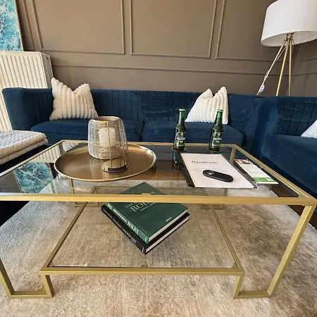 Designerwohnung Mit Balkon Und Wintergarten
