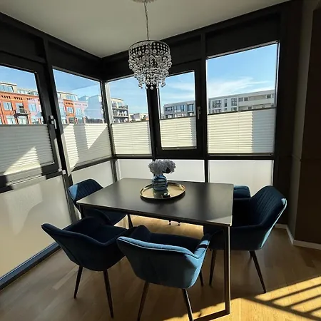 Apartment Designerwohnung Mit Balkon Und Wintergarten Berlin